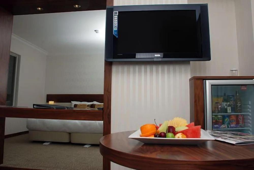 Demir Otel Bornova Екстериор снимка